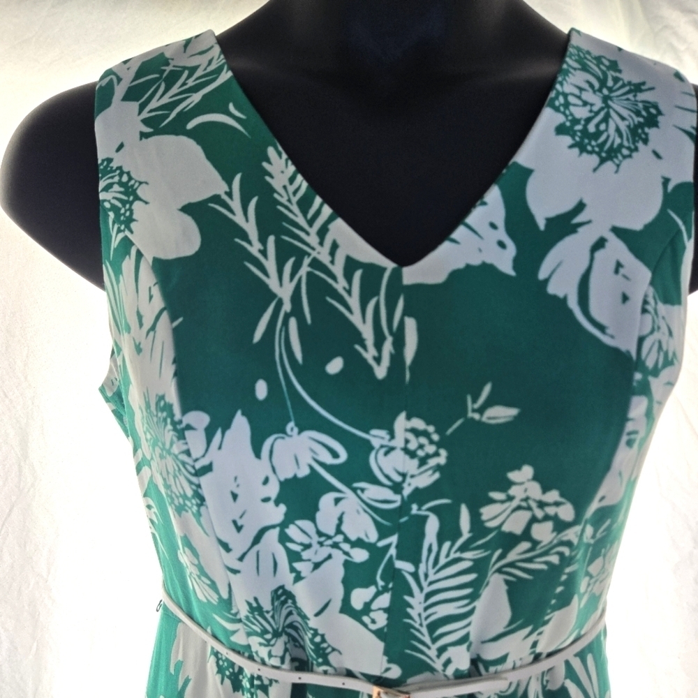 Beautiful Tropical Floral Dress EUC - Picture 4 of 12